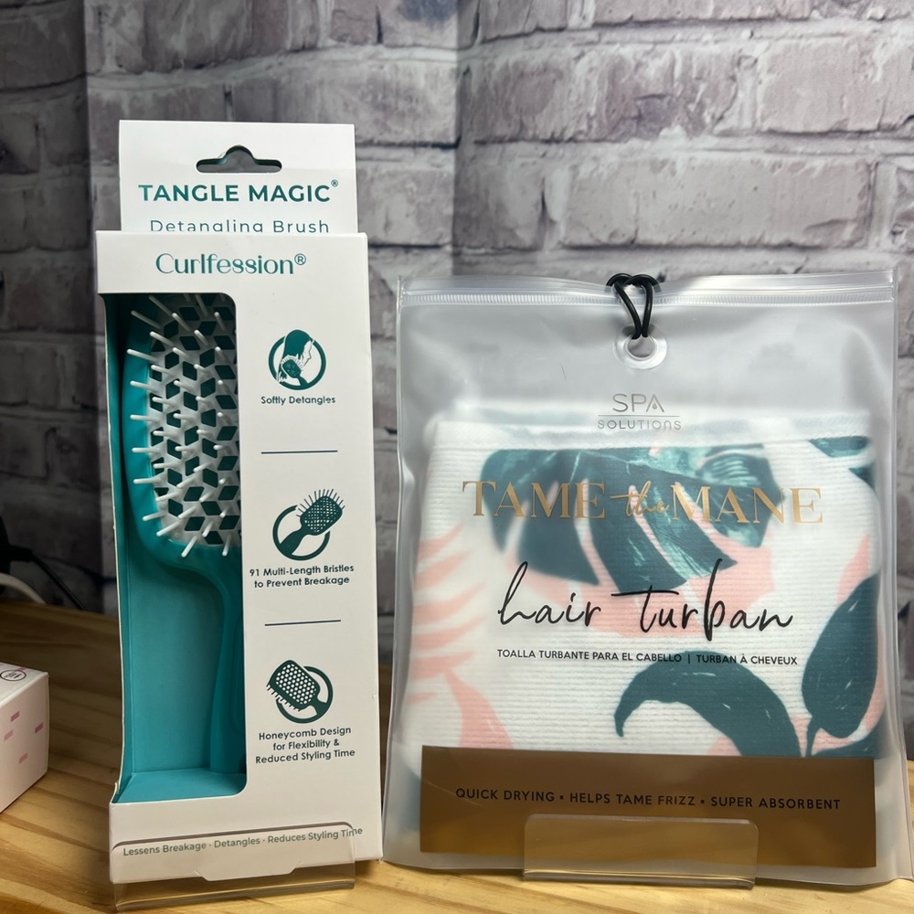 Retails $42 Shower Essentials Bundle - Picture 3 of 3